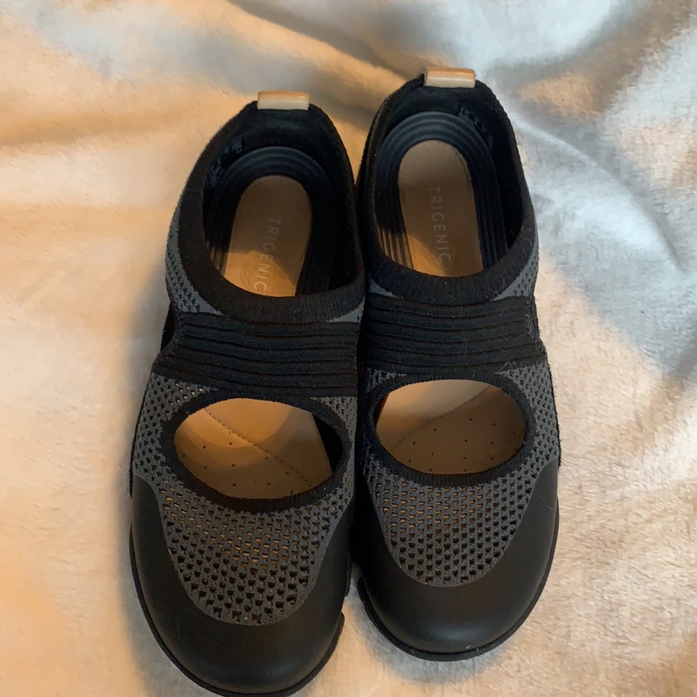 Clarks Trigenic Cut-Out Slip-On Shoes Super Lightweight